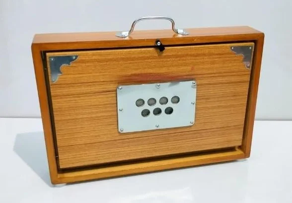 Shruti Box 38,1 x 25,4 x 7,6 cm Bois de Teck 440 Hz 432 Hz avec Padel Marron