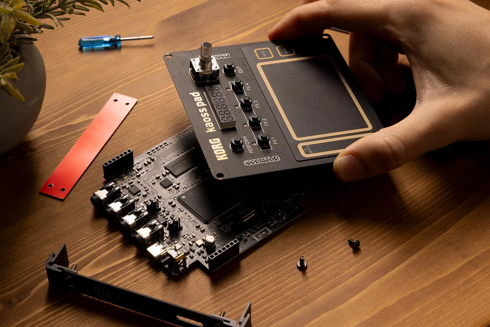 Korg Nu:Tekt NTS-3 KAOSS Pad DIY Kit - Synthétiseur d'Effets Programmable