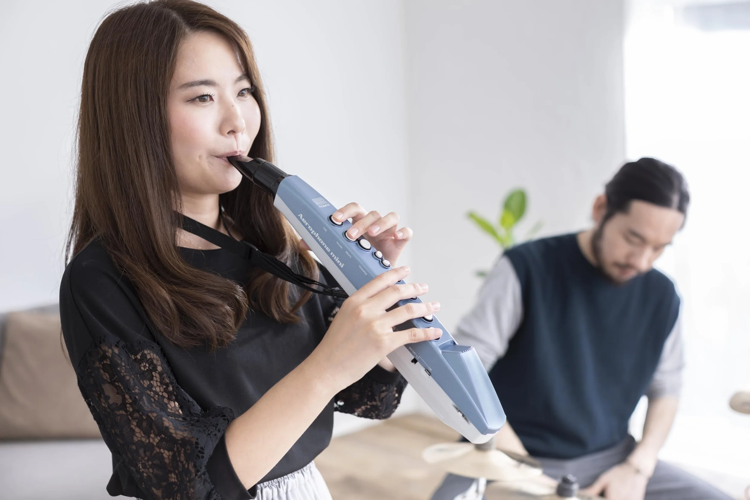Roland AE-01 Aerophone mini Instrument à vent numérique compact 6 sons Haut-parleur intégré Bluetooth