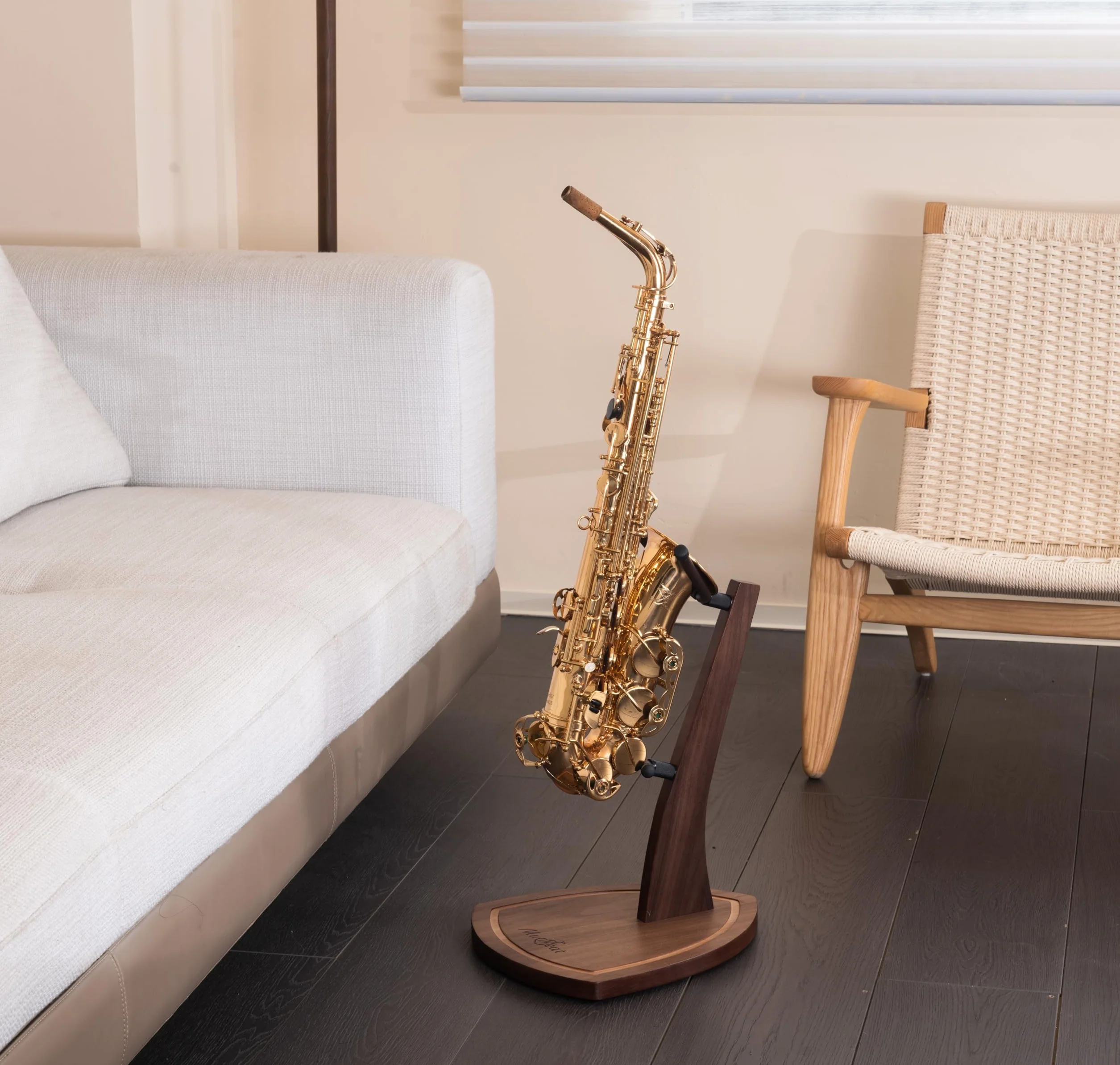 Porte-Saxophone en Bois de Noyer pour Saxophone Alto et Ténor - Support en Bois Massif avec Embouts en Silicone Doux