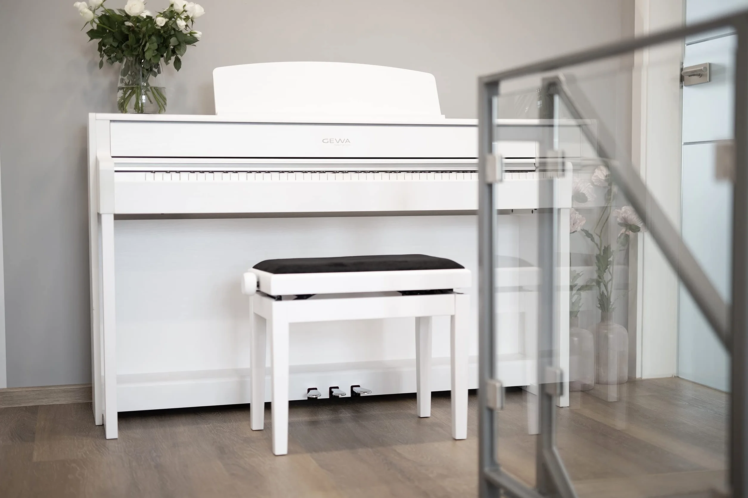 Banc de piano GEWA Deluxe bois massif réglable en hauteur acajou mat