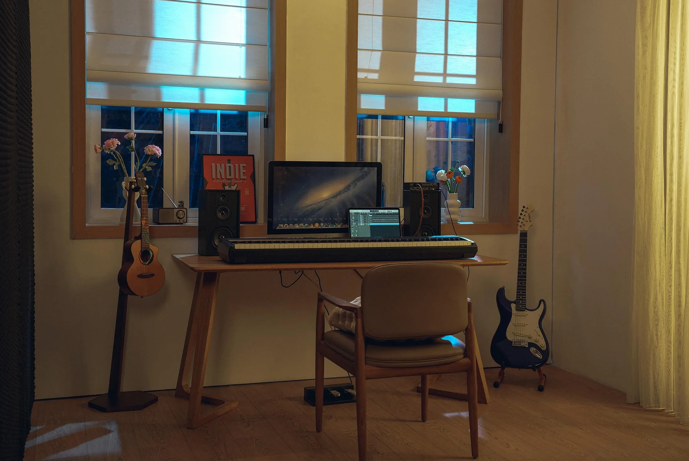 STRICH Piano électrique 88 touches lesté avec pédale de soutien, mécanisme martelé, 2 haut-parleurs 15 W, USB MIDI/sans fil, SDP