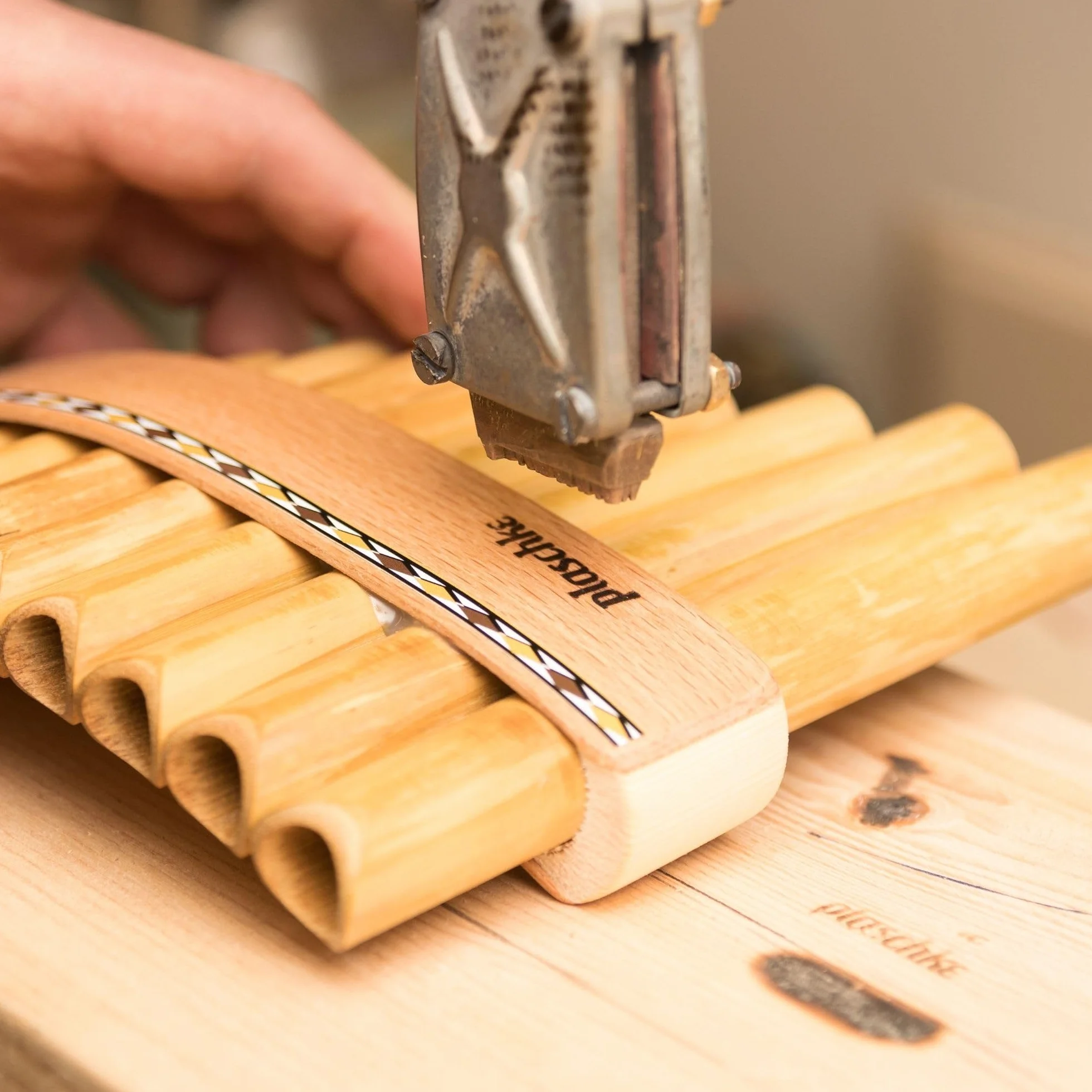 Flûte de Pan Plaschke 12 tubes en bois fait main avec livre d'instructions