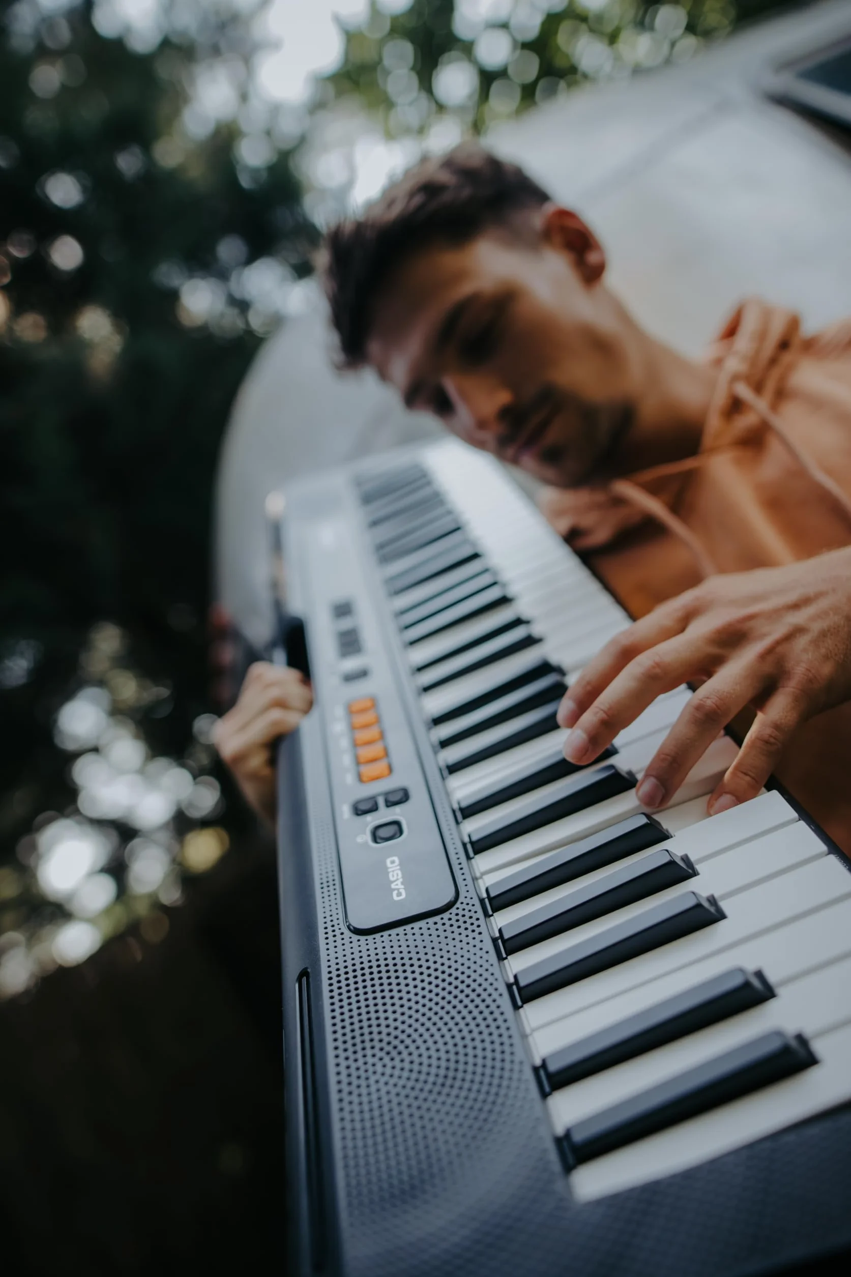 Casio Casiotone CT-S100 Clavier 61 Touches Standard, 122 Sons, 61 Rythmes, Noir