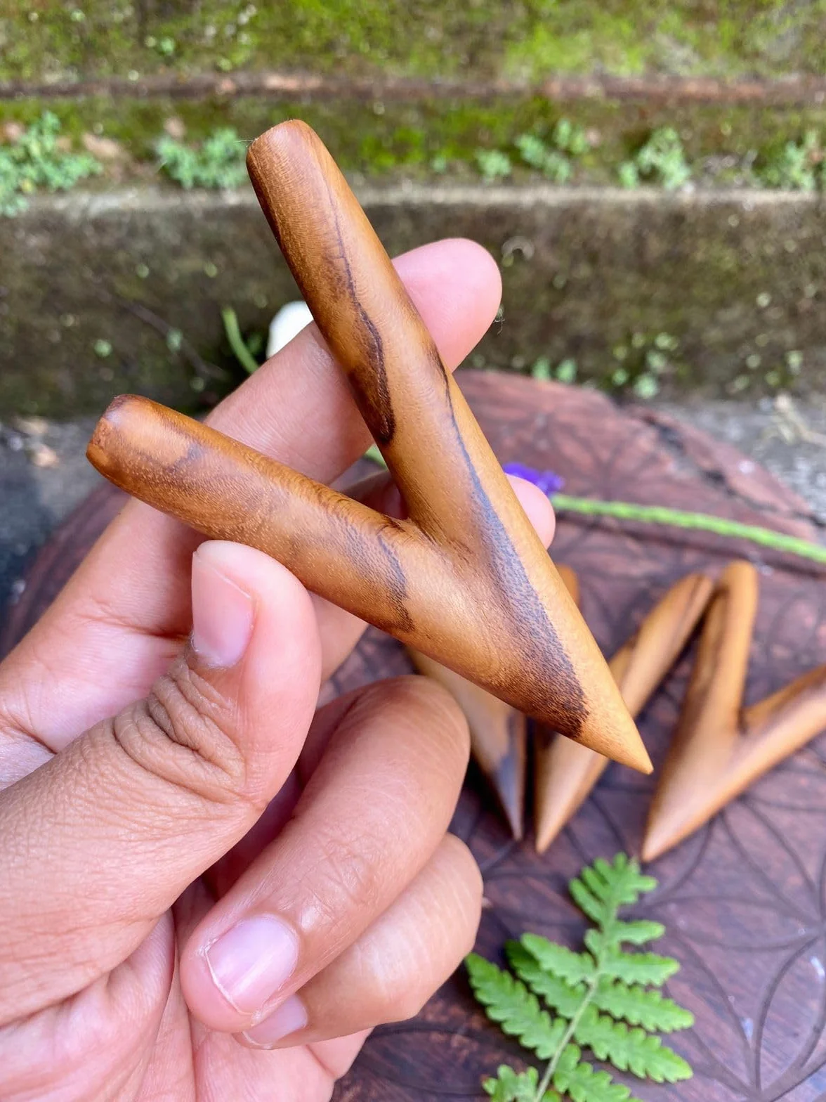 Sifflets chamaniques Amazonas Teak Rapei Rituel Poussière